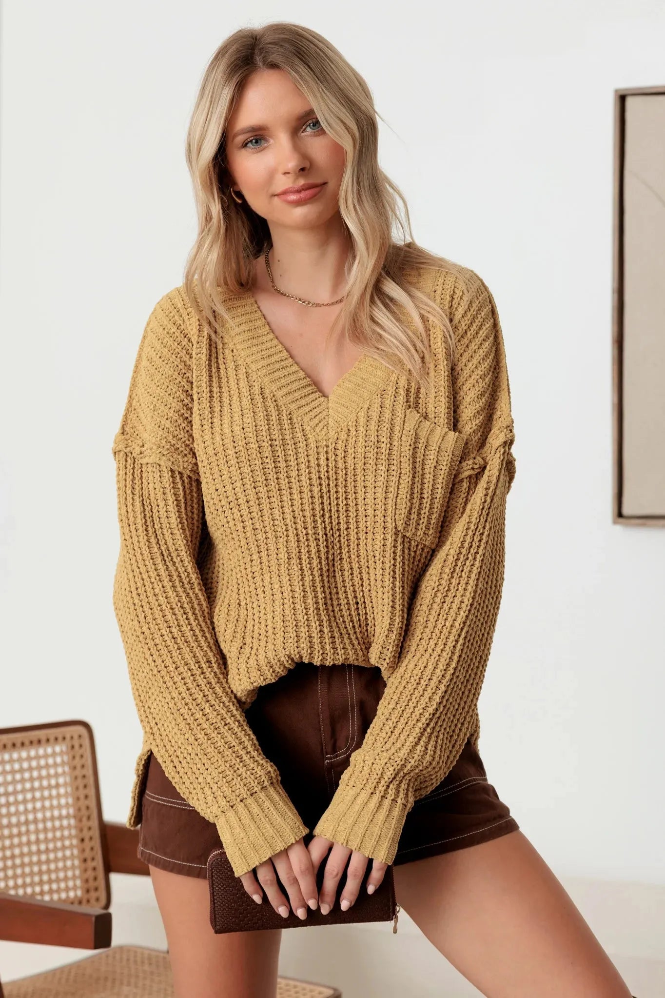 Single Pocket V-Neck Long Sleeve Sweater