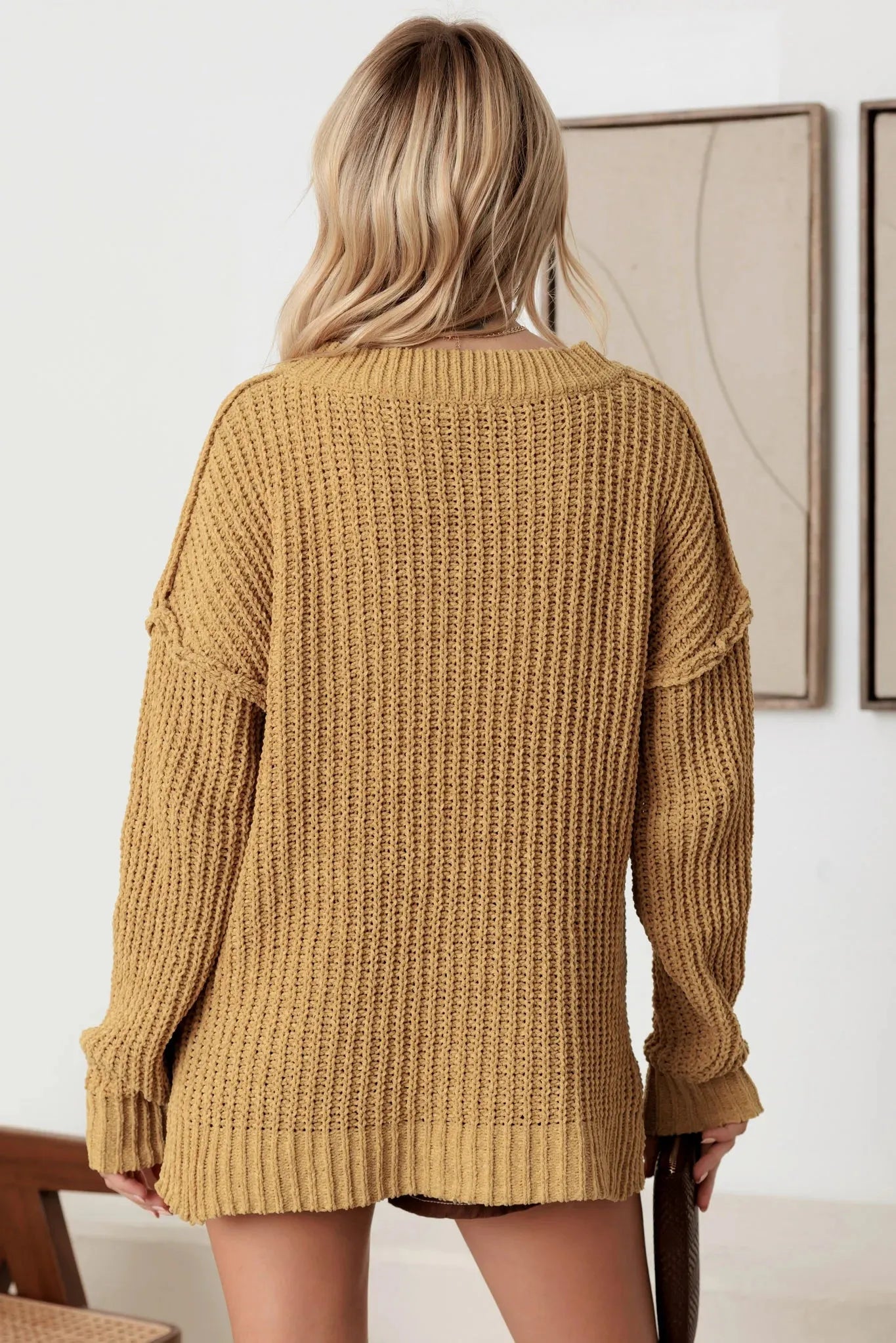 Single Pocket V-Neck Long Sleeve Sweater