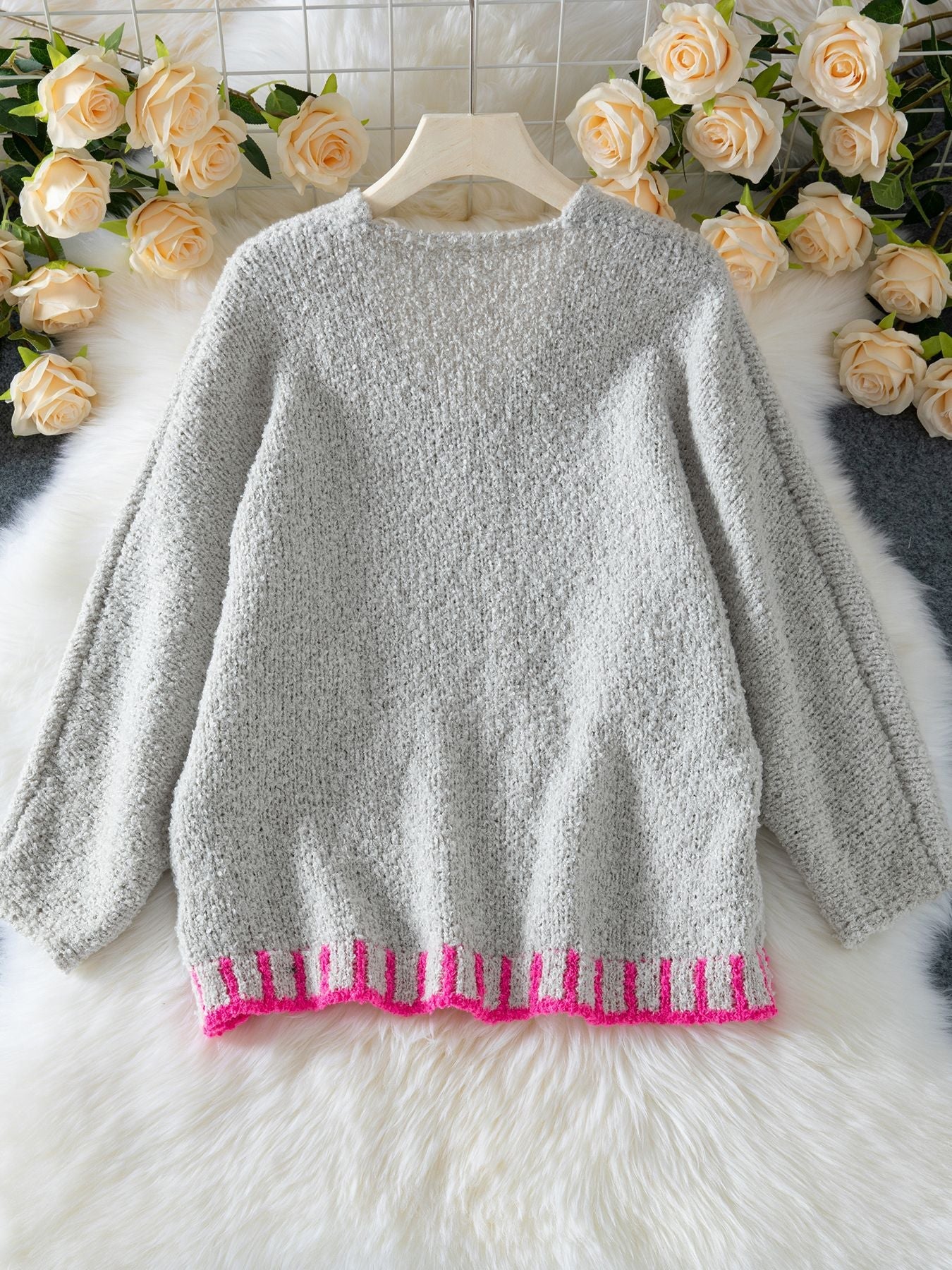 Bold Star Pattern Oversized Knit Sweater · Grey & Pink Contrast Casual Pullove