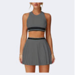 Women’s Sleeveless Golf Set｜Fitted Crop Top & High-Waist Pleated Skirt｜Stretchy & Lightweight｜2 Colors Available